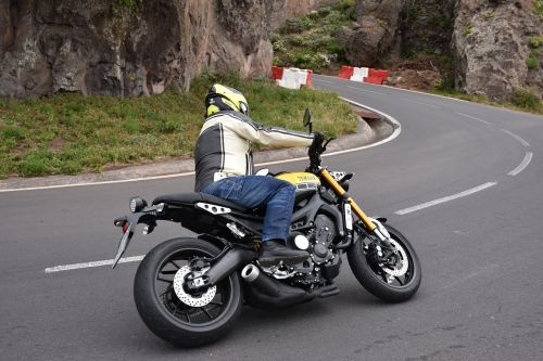 motorcycle yamaha xsr900