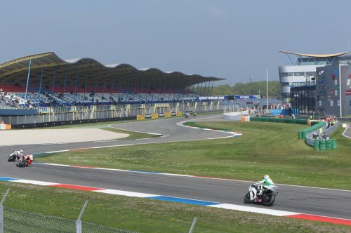 motorcycle circuit race