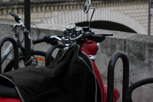 motorcycle bridge paris