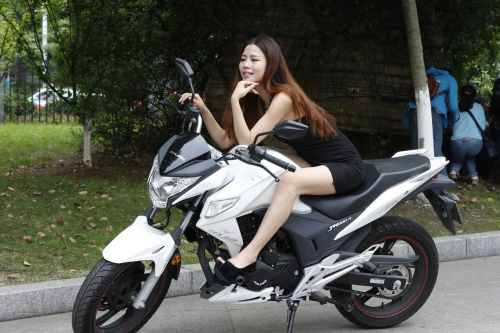 motorcycle beauty model