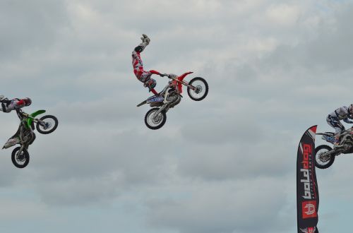 motorcycle stunts stunt riding mo