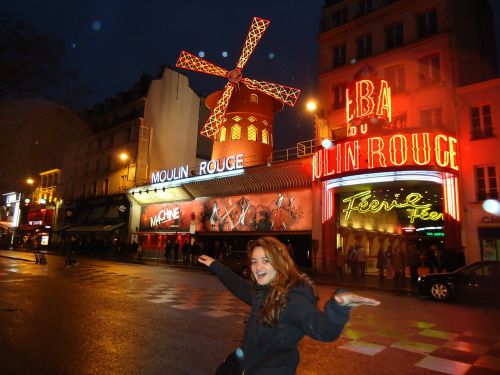moulin rouge red