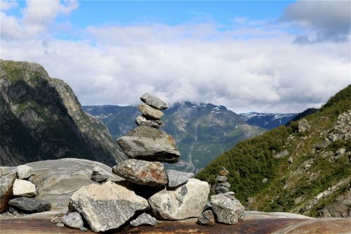 mountain cairn balance