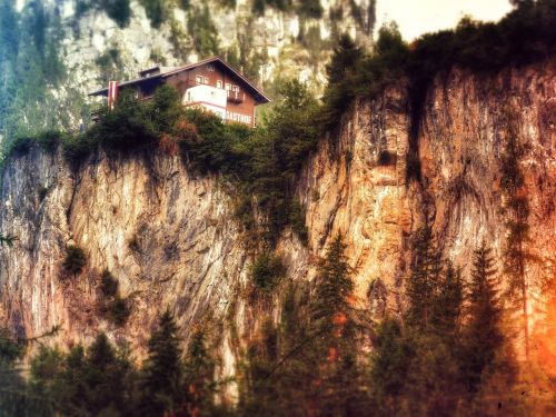 mountain gorge home
