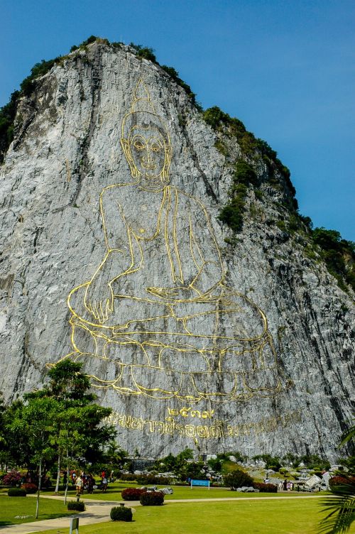 mountain golden buddha silverlake