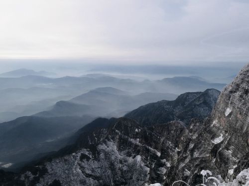 mountain snow mountain emeishan