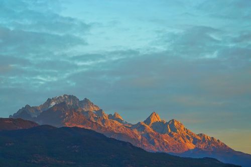 mountain sunrise alpine