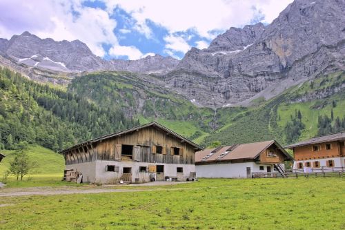 mountain nature home