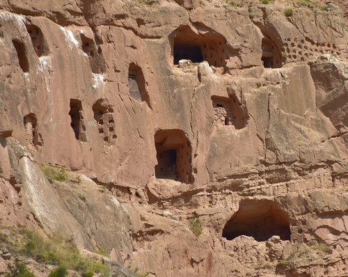 mountain  caves  buitrera