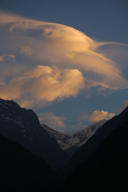 mountain cloud morning