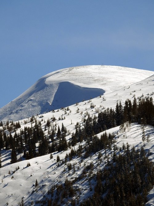 mountain  snow  loose snow avalanches