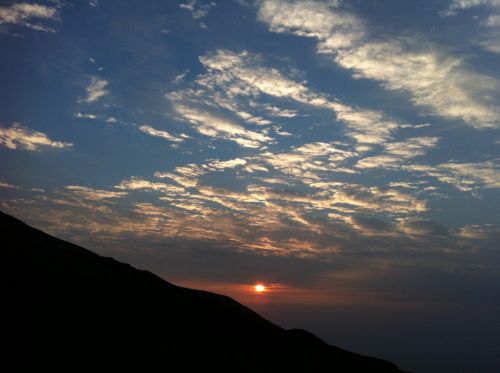 mountain clouds dawn