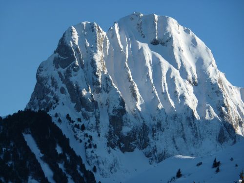 mountain snow gantrisch massif
