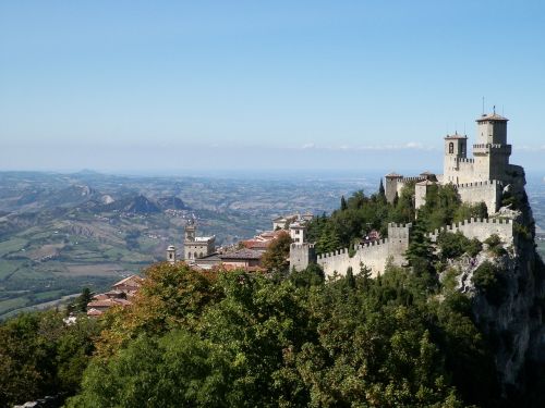 mountain castle san marino