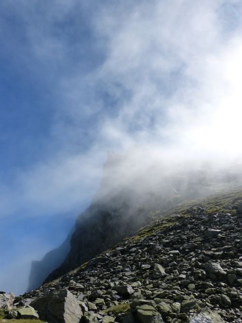 mountain pass round dish fog