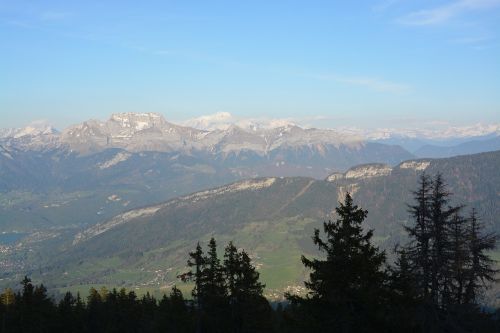 mountain scenery picture hazy landscape