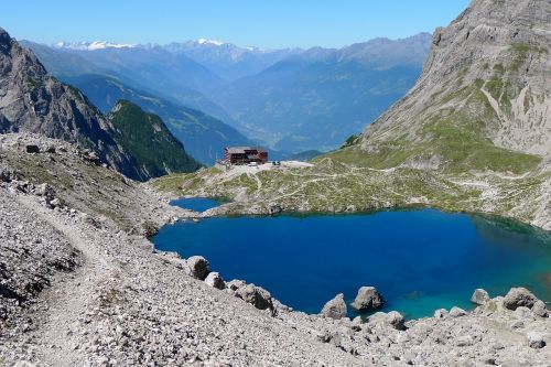 mountains bergsee landscape