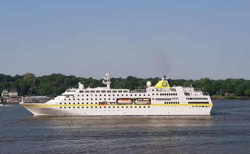 mshamburg  cruise ship  hamburg