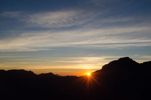 mt sunrise clouds