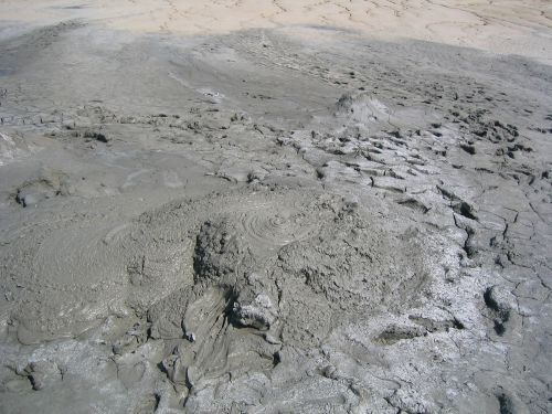 muddy vulcanoes pâclele mici mud