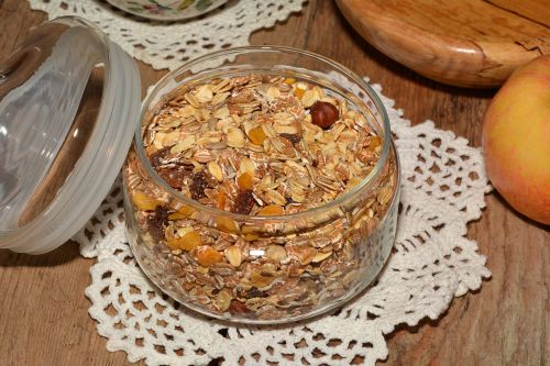 muesli healthy delicious