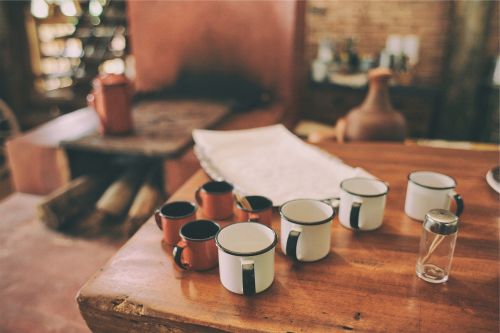 mugs cups table