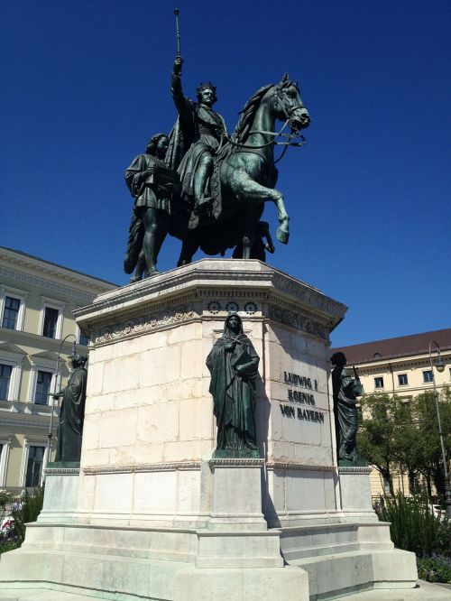 munich bavaria statue