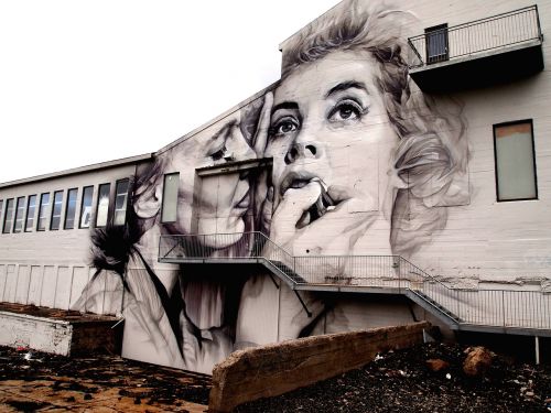 mural industrial building graffiti