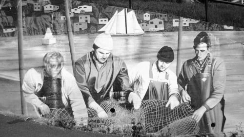 mural painting fishermen