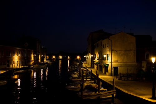 murano light night