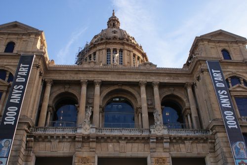 museum barcelona sky