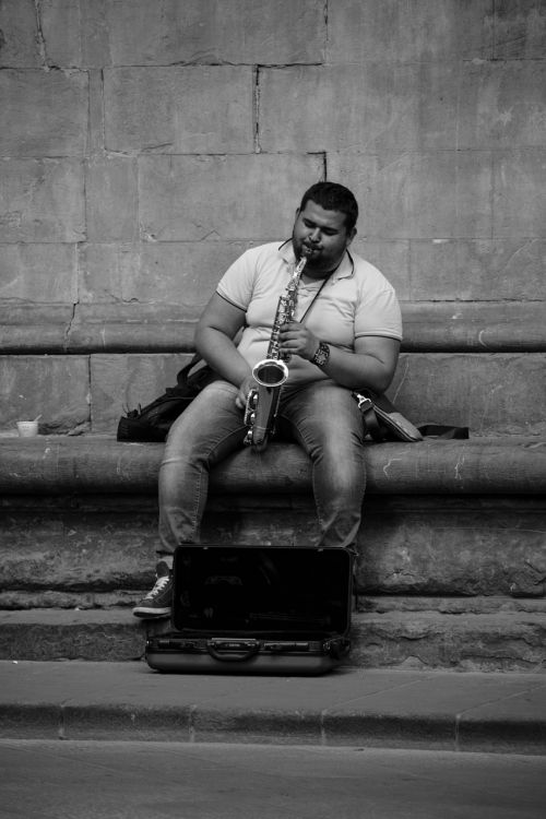 musician street photography italy