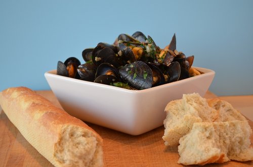 mussels  bread  food