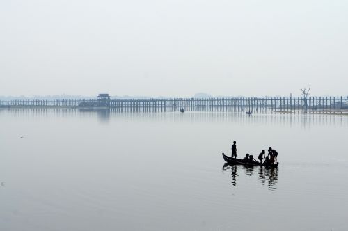 myanmar lake u leg bridge
