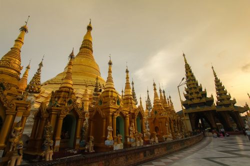 myanmar yangon shwedagon pagoda