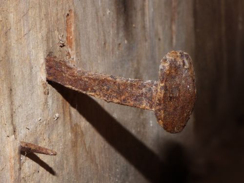 nail iron rusty
