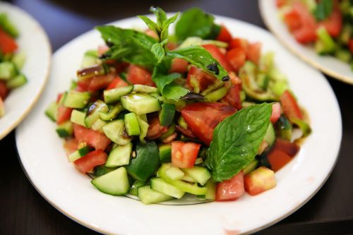 nar ekşili salata domates salatalık
