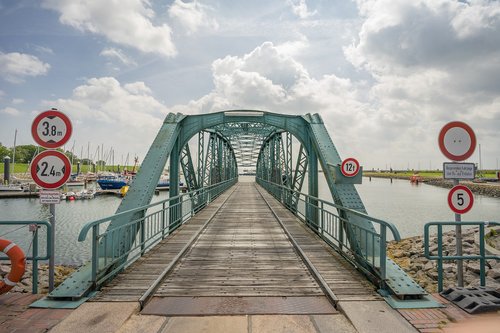 nassau bridge  wilhelmshaven  steel
