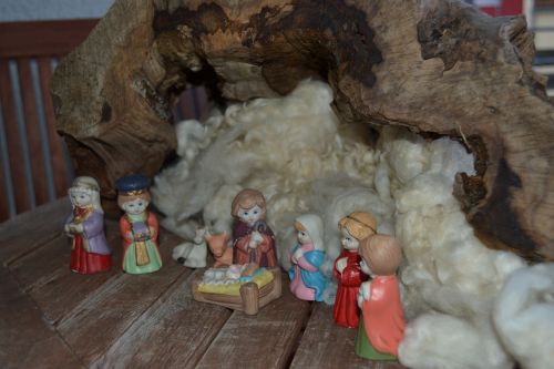 nativity scene figures advent