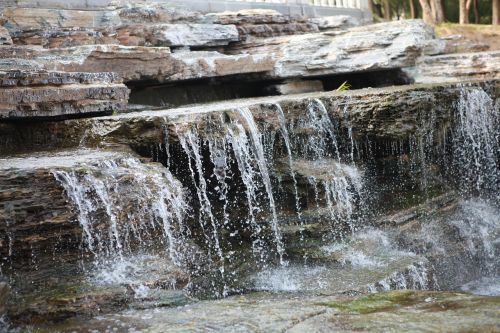 natural running water aesthetic feeling