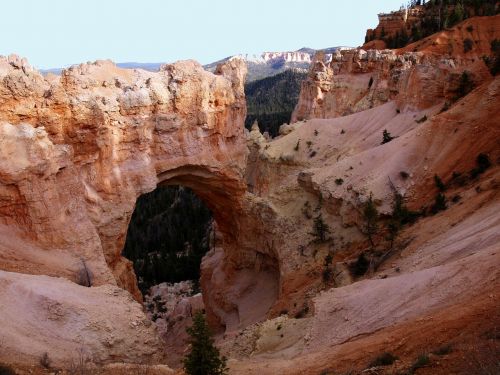 natural bridge bryce canyon rocks