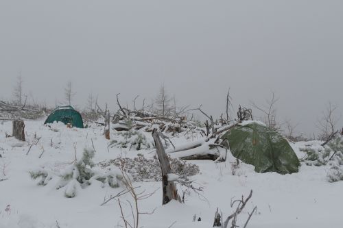 tents mountains winter