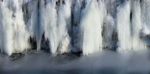 nature water frozen