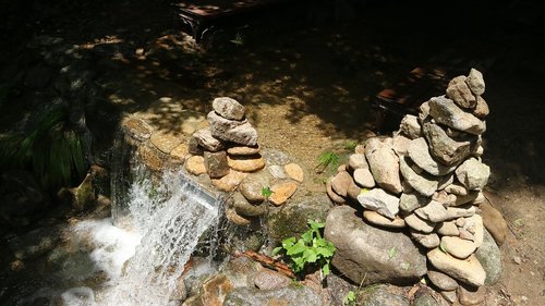 nature  the body of water  rock