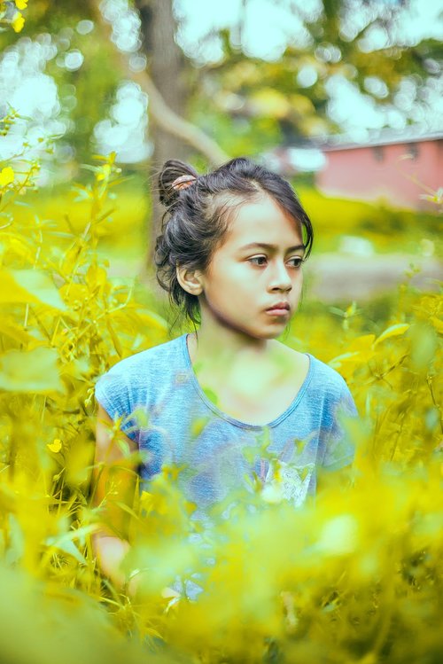 nature  girl  portrait