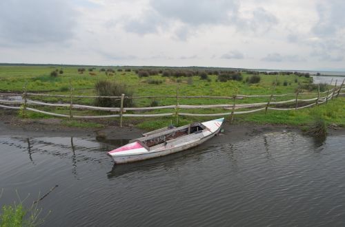 nature lake boat