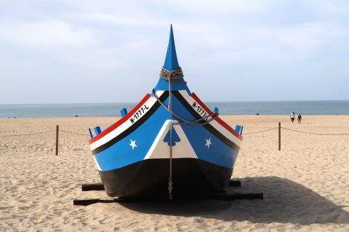 nazareth portugal boat
