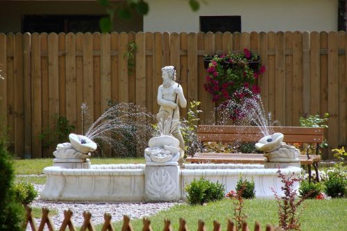 neptune fountain garden