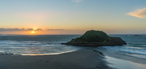 new plymouth  new zealand  beach