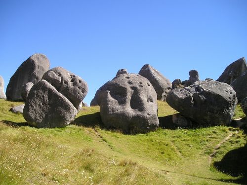 new zealand rock boulders